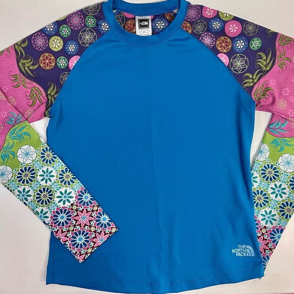 North Face long sleeved pullover breathable base layer LIKE NEW - Picture 1 of 8